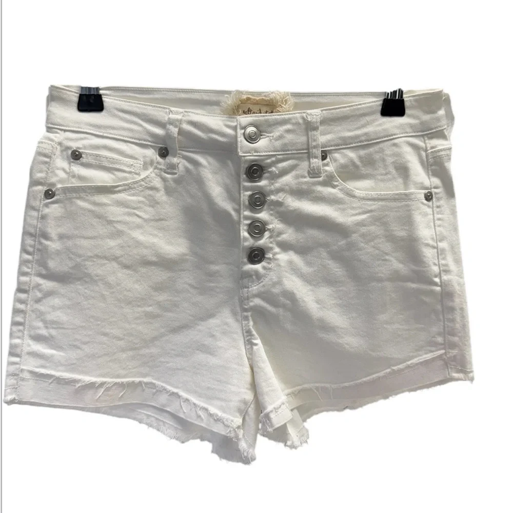 Altar’d State Women’s White Denim Button Fly Cuffed Shorts Size 27/5